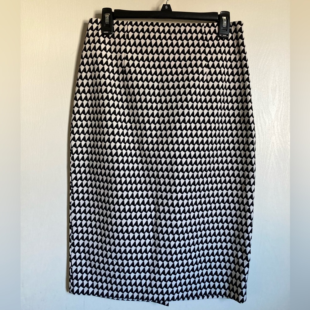•Banana Republic Black & White Houndstooth Pencil Size 8 Midi Skirt #R